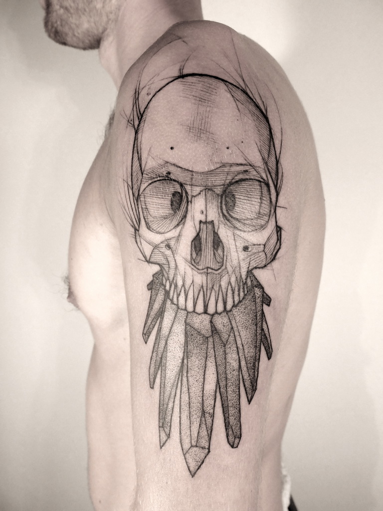 I got so much faster today. Speed skull by Phil (IG @paid.in.teeth) at Fear  City Tattoos in Kamloops, BC. : r/traditionaltattoos