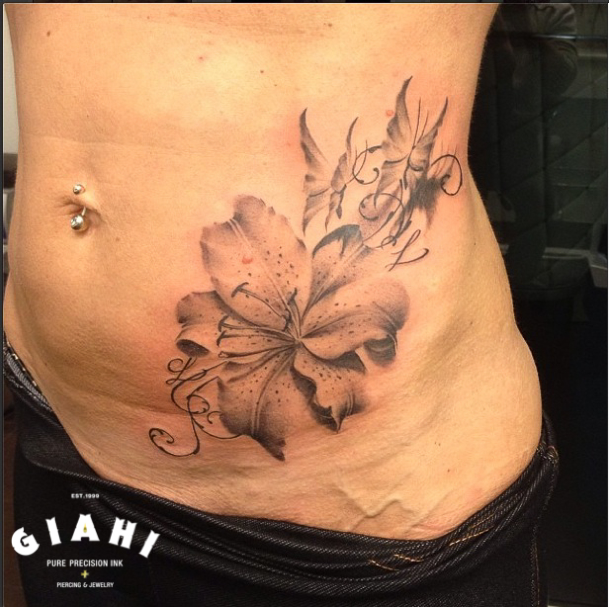 Belly Flower Graphic tattoo by Roony