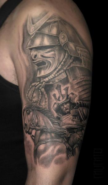 Black and White Japanese Warrior Realistic tattoo by Mumia Tattoo