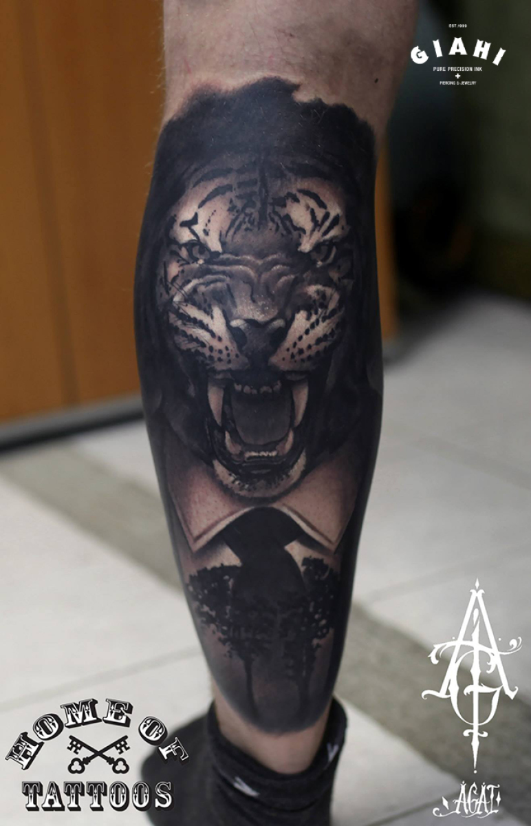 Growling Tiger tattoo by Agat Artemji