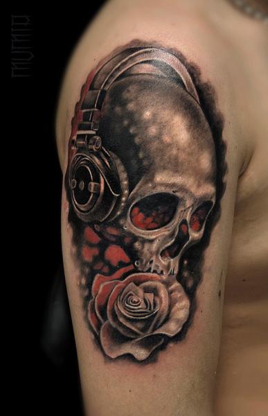 Headphones Rose and Scull tattoo by Mumia Tattoo