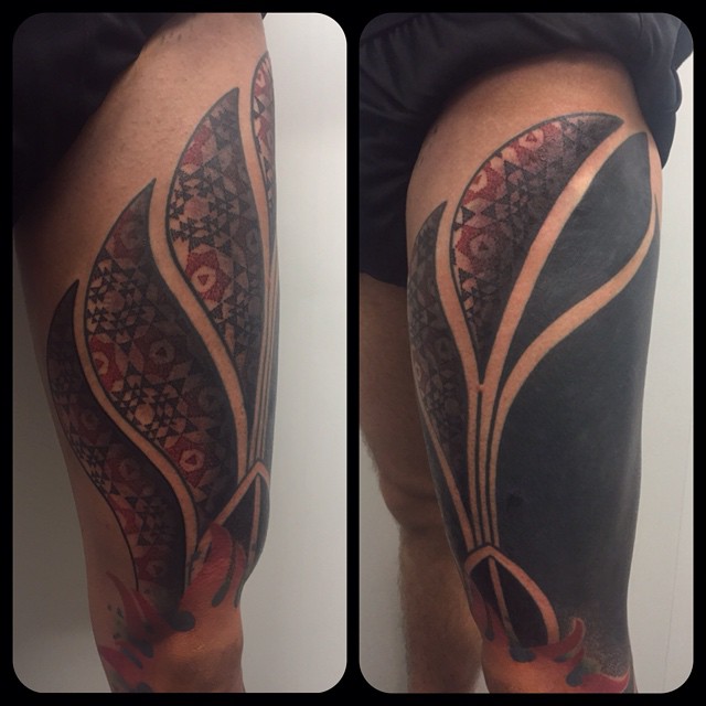 Leg Sun Blackwork tattoo by Pierluigi Deliperi