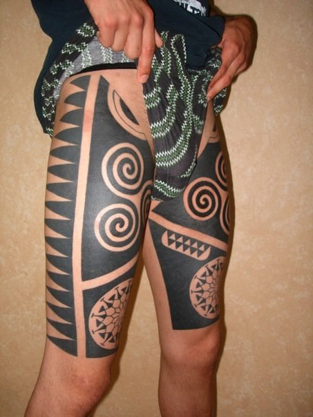 Maori Thigh Blackwork tattoo