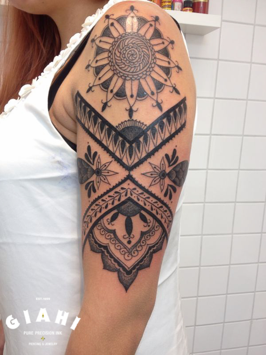 Shoulder Flower Tracery Blackwork tattoo by Elda Bernardes