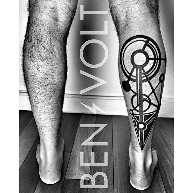 Blackwork Geometry Leg tattoo