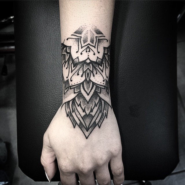 Hand Mandala Wrist tatto