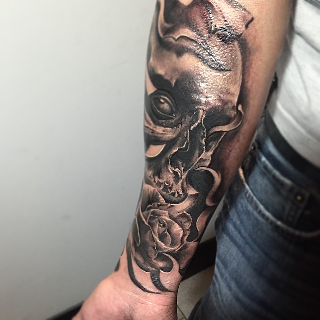One Eyed Dark Skull tattoo by Cringe Tattoos