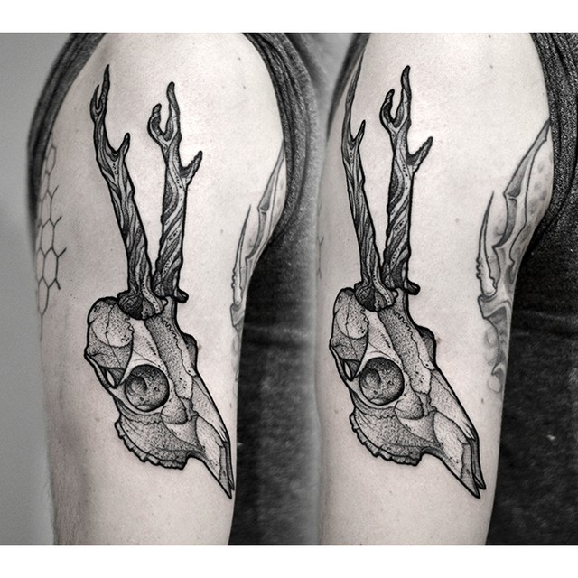 Skull with Antlers Dotwork tattoo