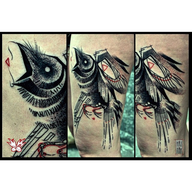 Thigh Crow tattoo