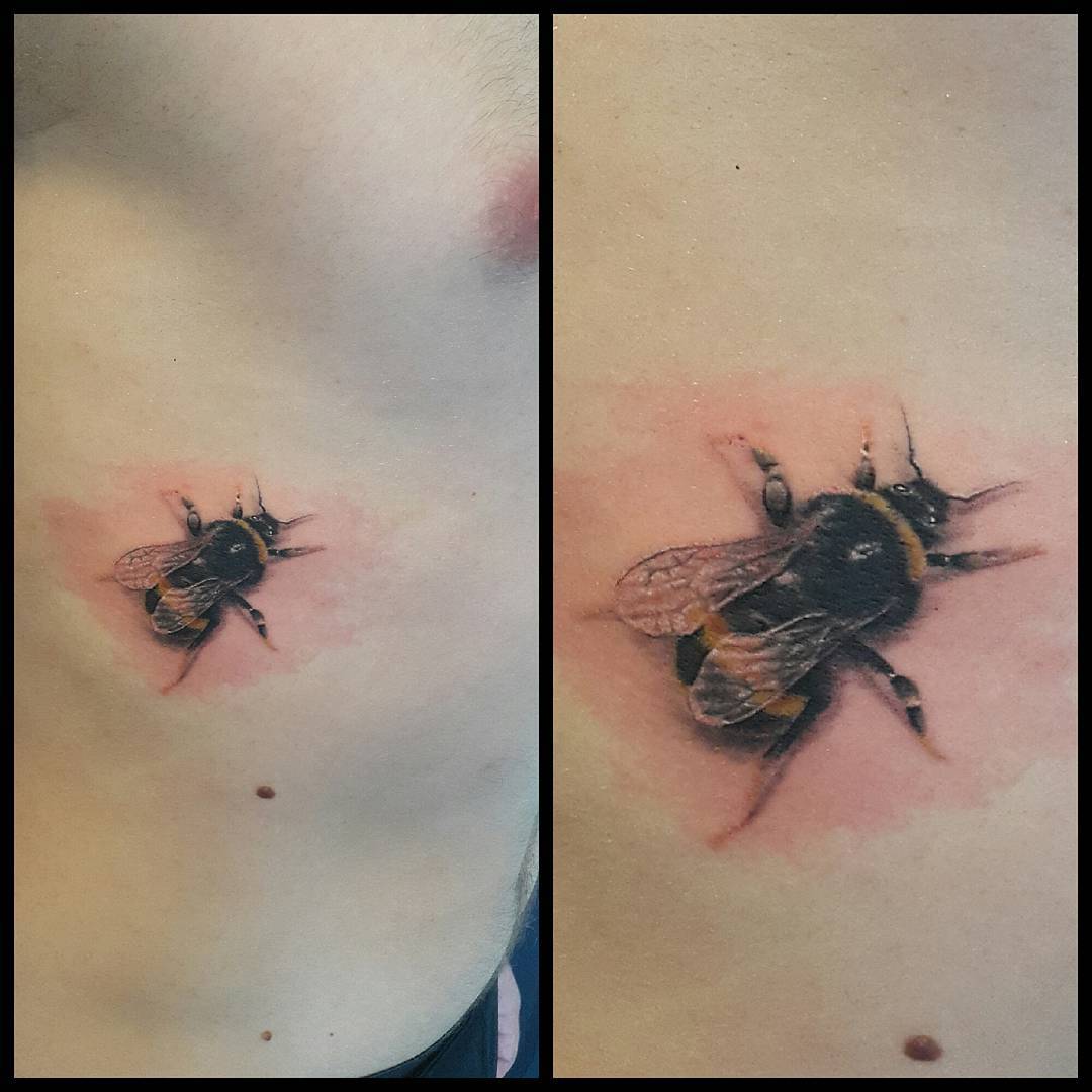 Small Bee 3D Tattoo