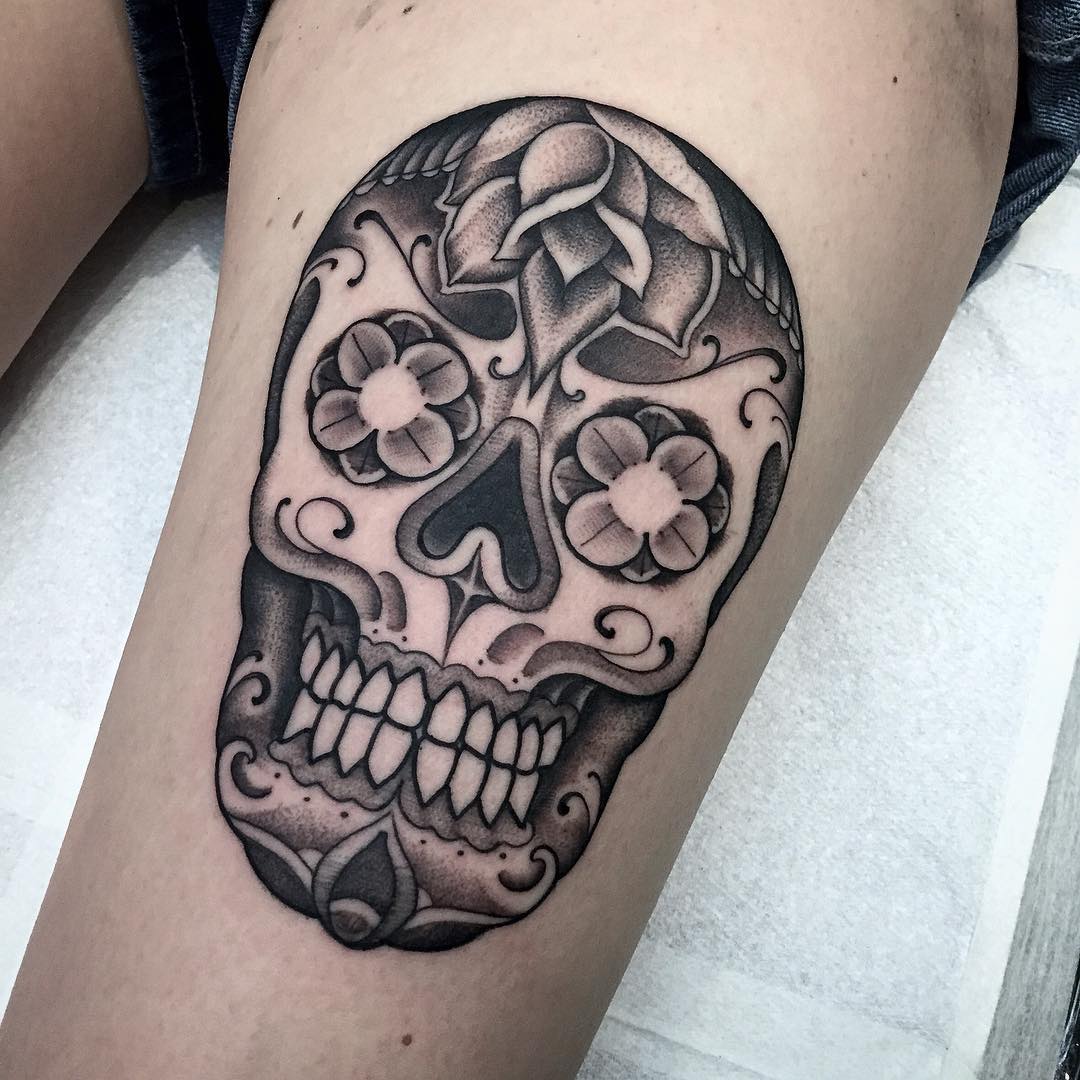 Thigh Chicano Skull Tattoo