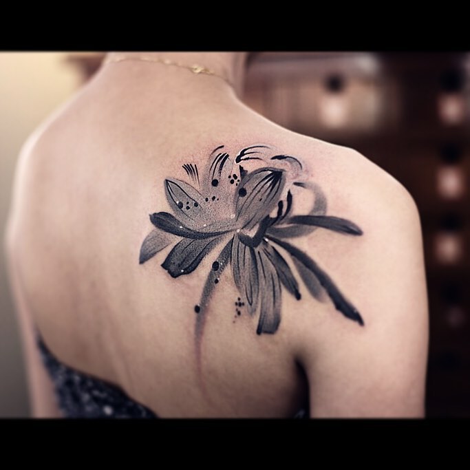 Cool Paint Lotus Tattoo on Shoulder Blade