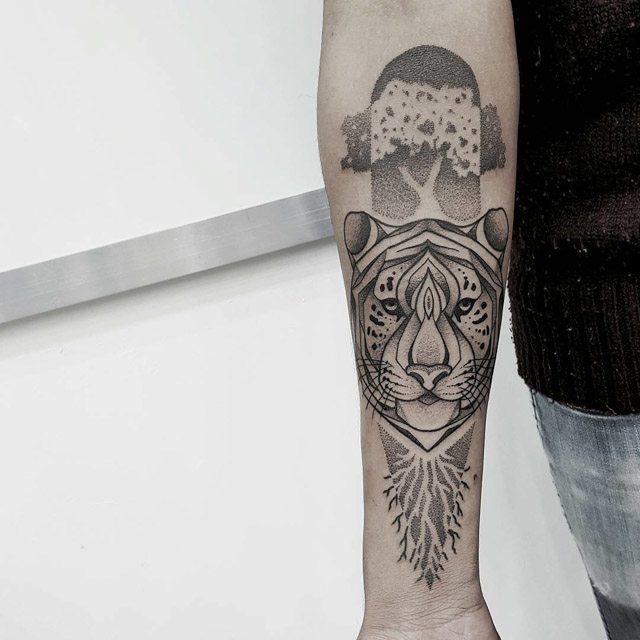 tiger with tree tattoo dotwork