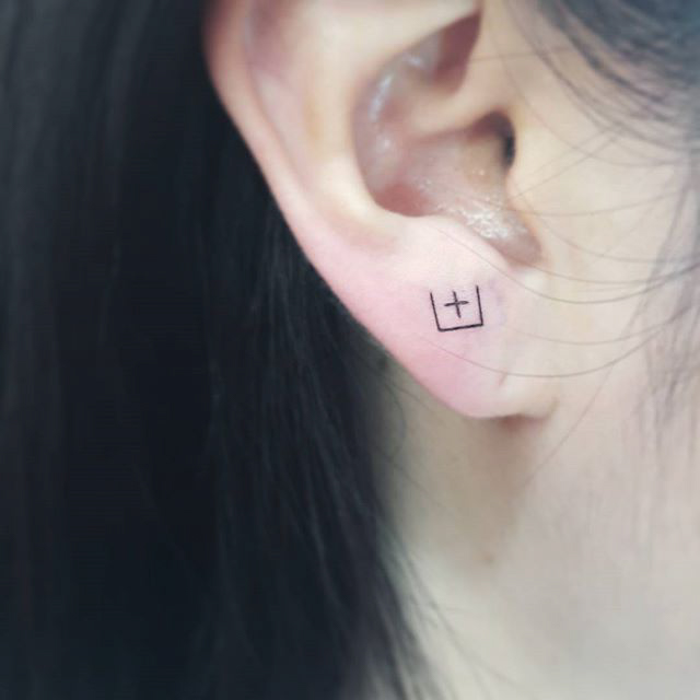 Ear Lobe Tattoo