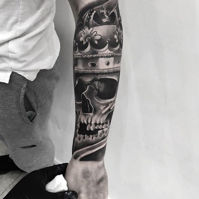 half sleeve tattoo skull king
