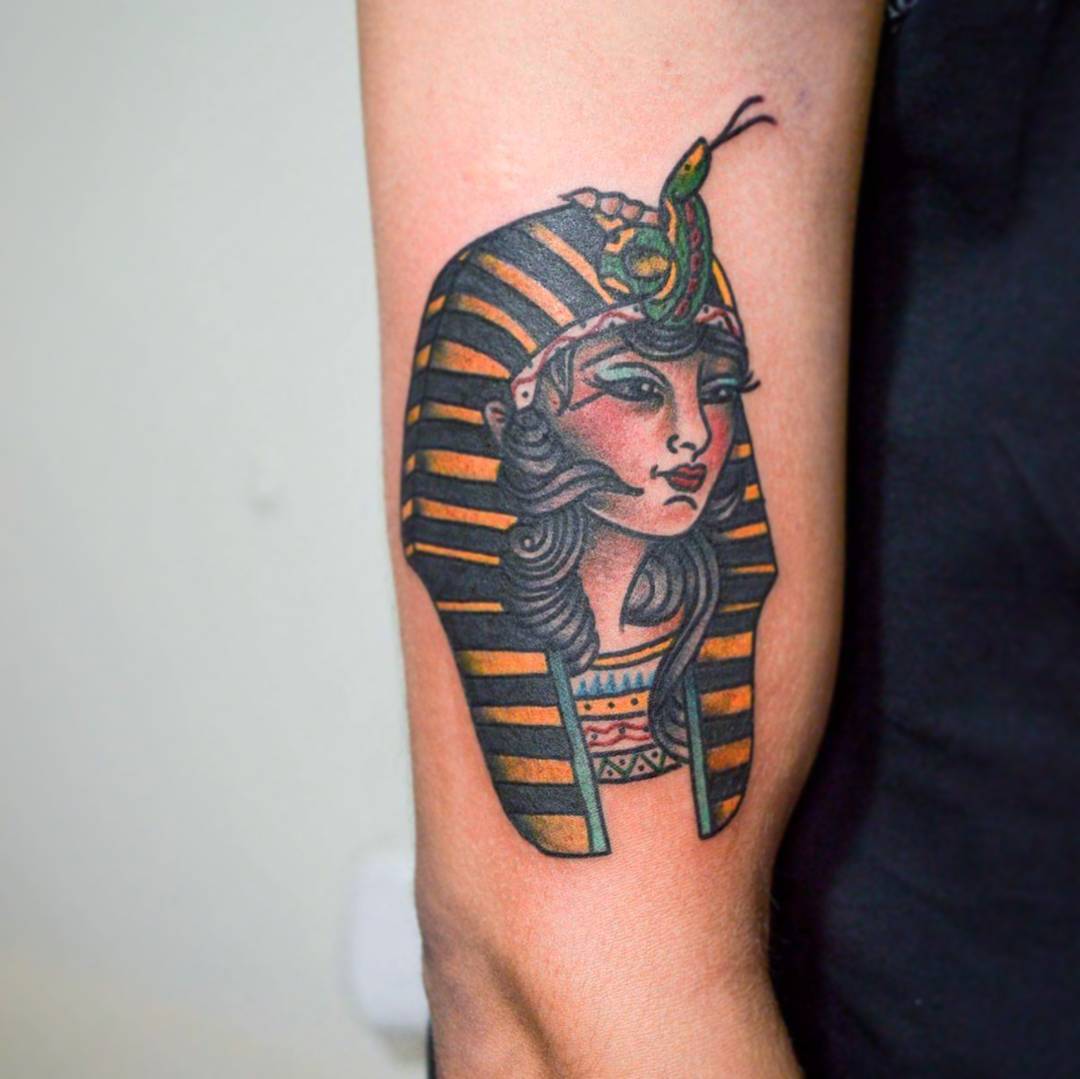 Nefertiti done by me @sloan_purple at Eel ink tattoo studio, Porto cheli  Greece. : r/tattoo