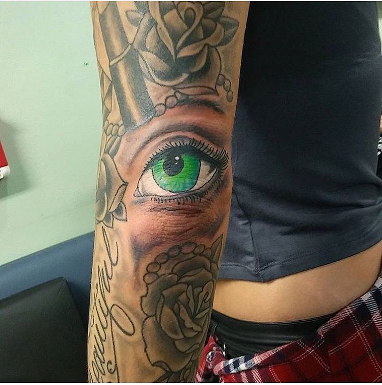 Eye Tattoo on Elbow by sloppie_jo