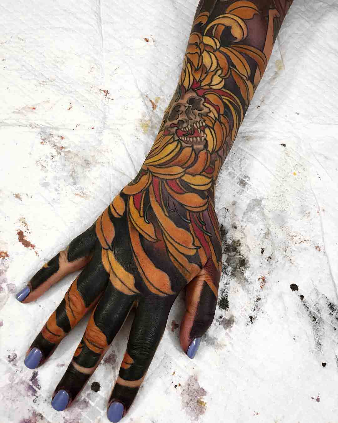 japanese tattoo sleeve till fingers
