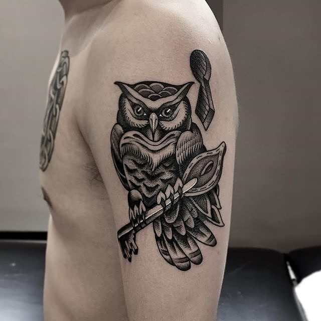 shoulder tattoo of owl with key dotwork style