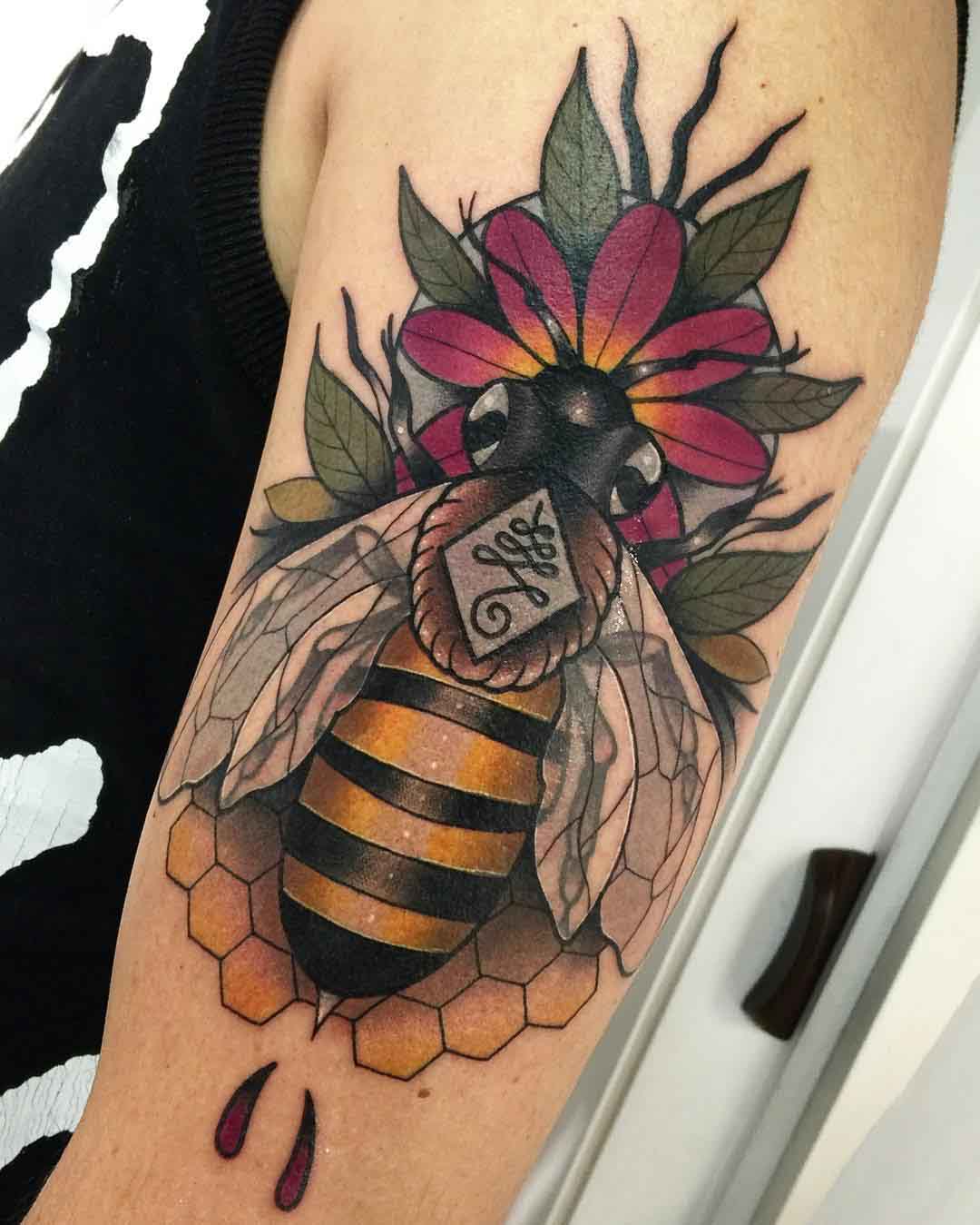 shoulder tattoo bee