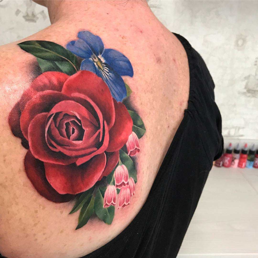 shoulder blade tattoo flowers and rose