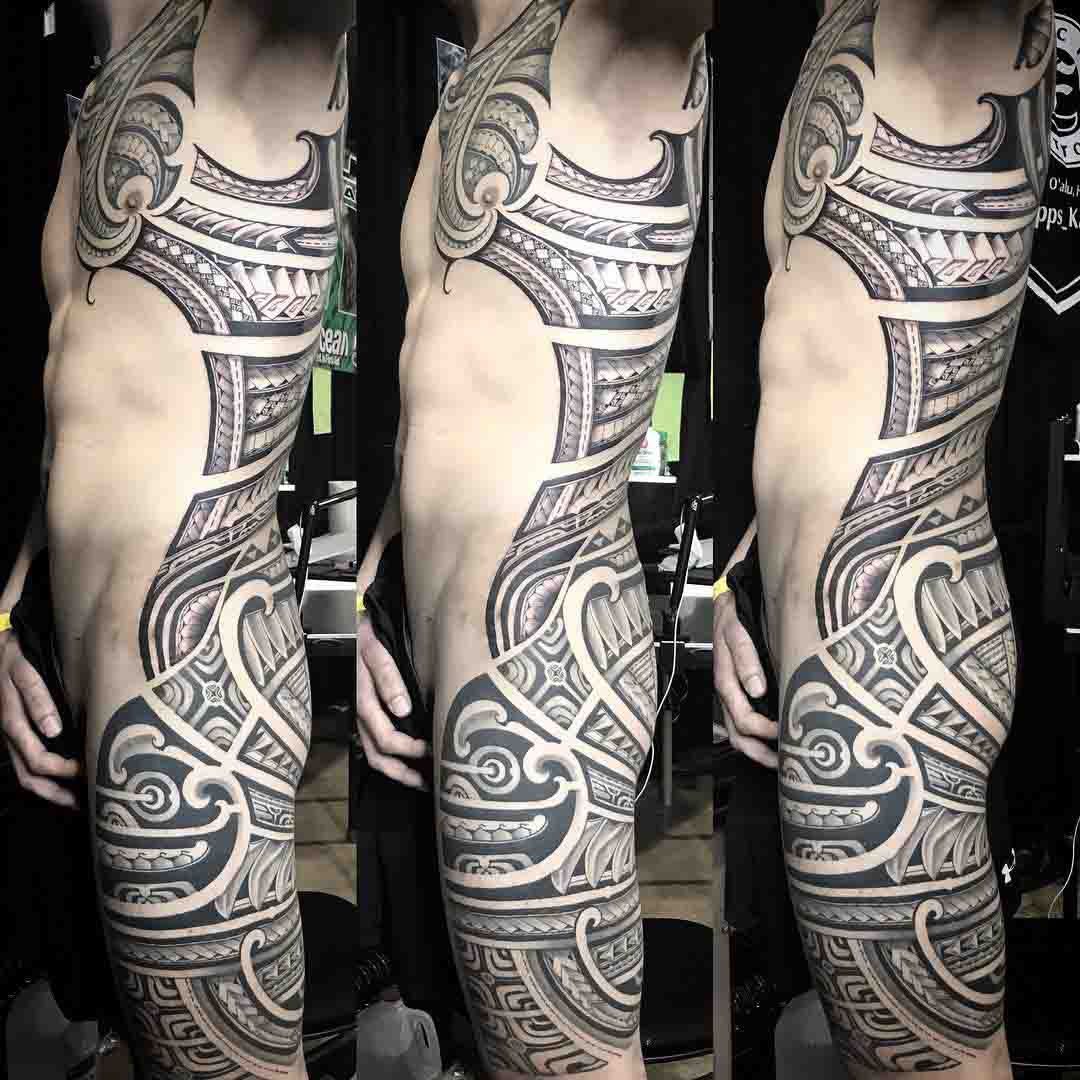 side tattoo maori on full torso