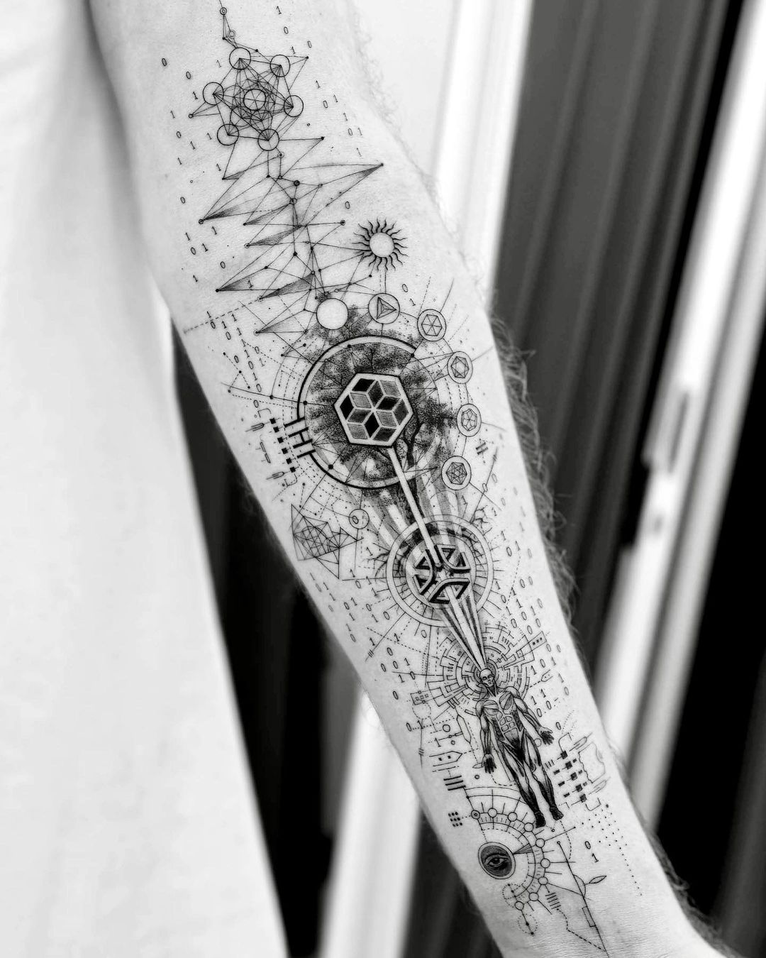 15+ Geometric Tattoos